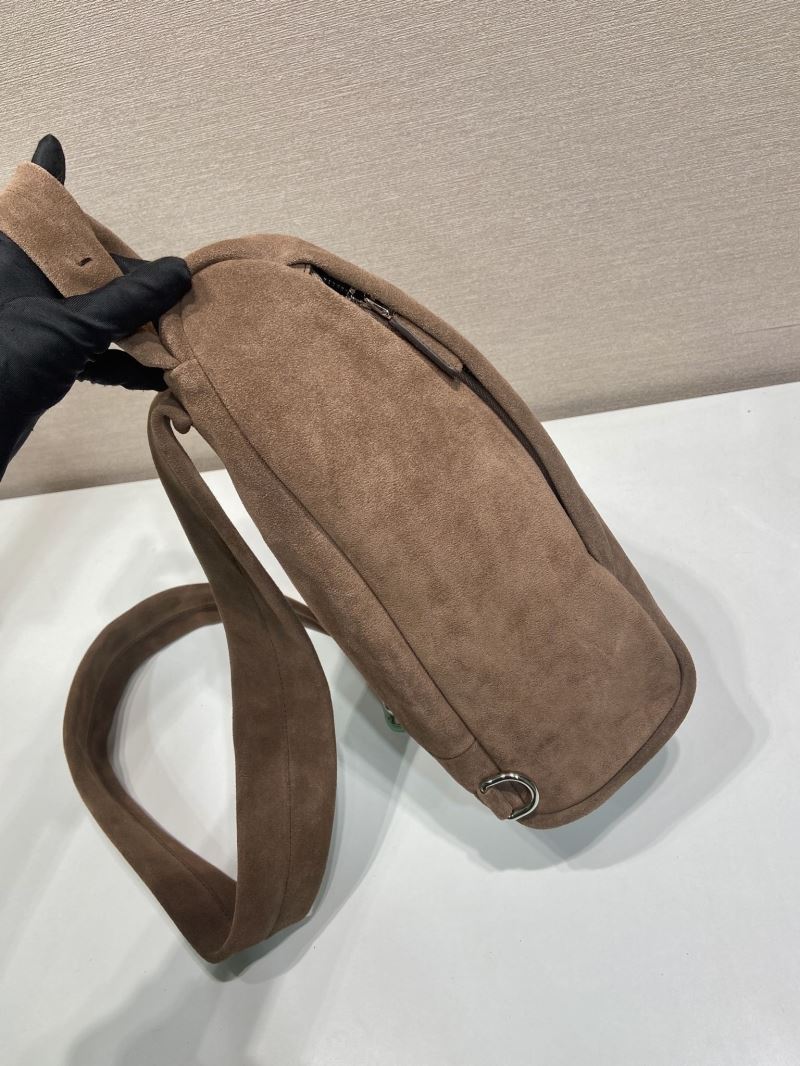 Pra*a waist chest packs
